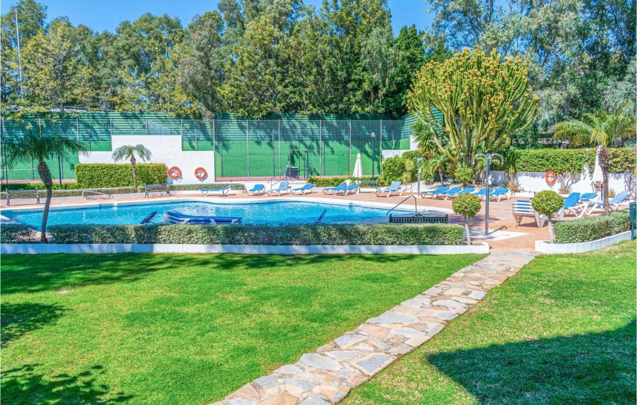 Lovely Apartment In Marbella With Kitchenette Buitenkant foto