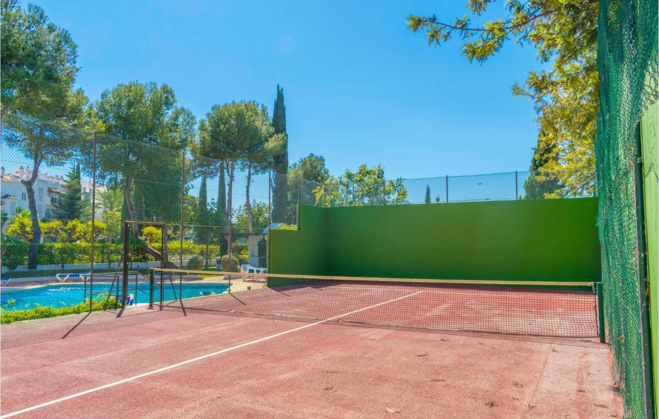 Lovely Apartment In Marbella With Kitchenette Buitenkant foto