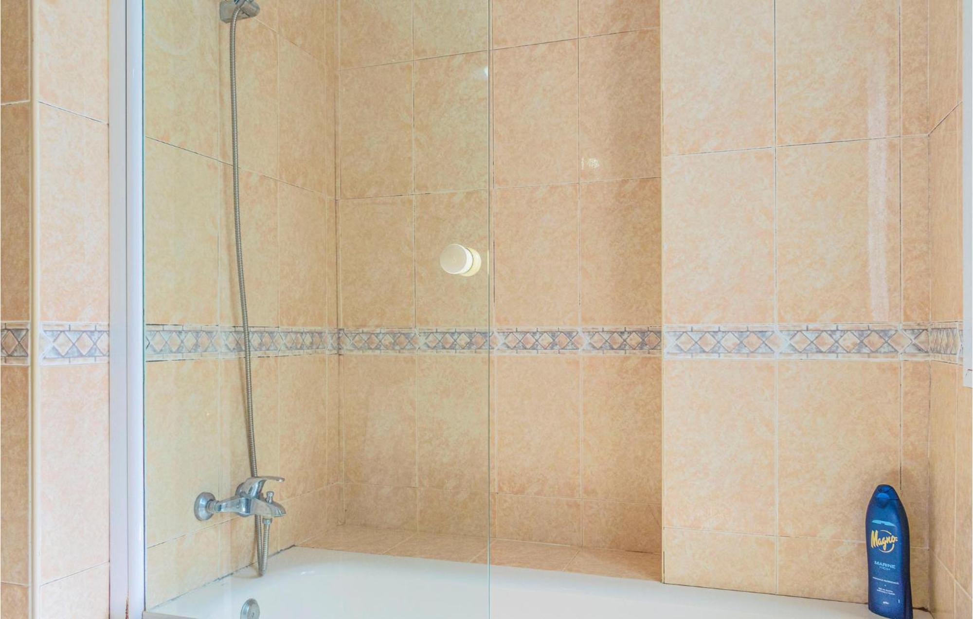 Lovely Apartment In Marbella With Kitchenette Buitenkant foto